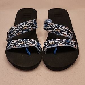 0791. New ~ Teva Black Sandals with Blue Patterned Straps ~ Size 8 ~